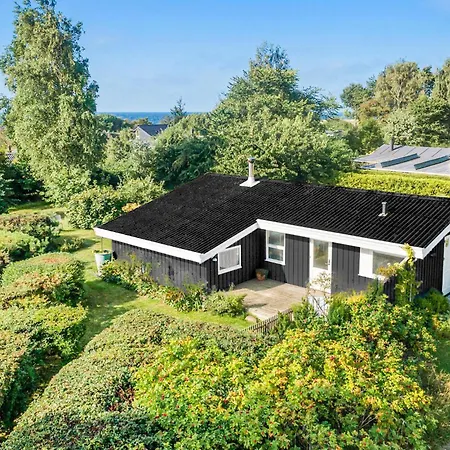 Holiday home Awesome In With House Sea View