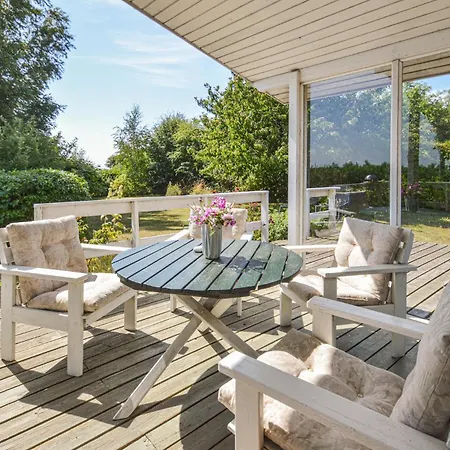 Holiday home Awesome In With House Sea View