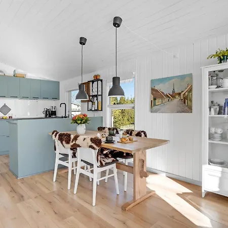 Awesome In With House Sea View